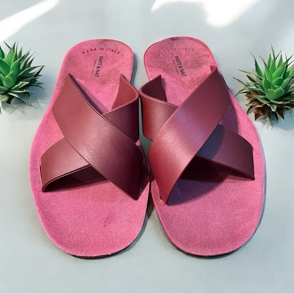 Matt & Nat Lorena Vegan Cross Sandals in Berry Size 39/40 (9/10)
